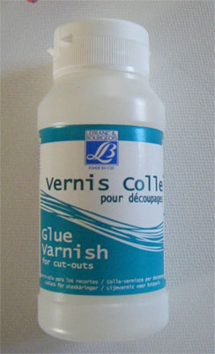 Vernis colle utilisé pour ce pas à pas collage photos sur toile